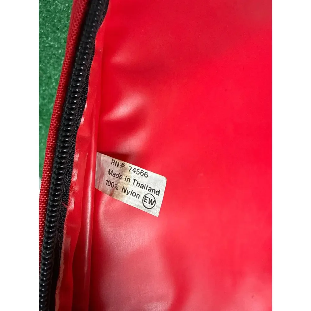 Vintage Marlboro Adventure Team Lizard Rock Cooler Bag Red Insulated Travel Tote